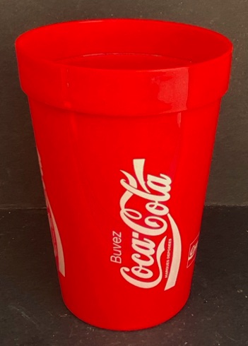58286-1 coca cola plastic drinkbeker.jpeg